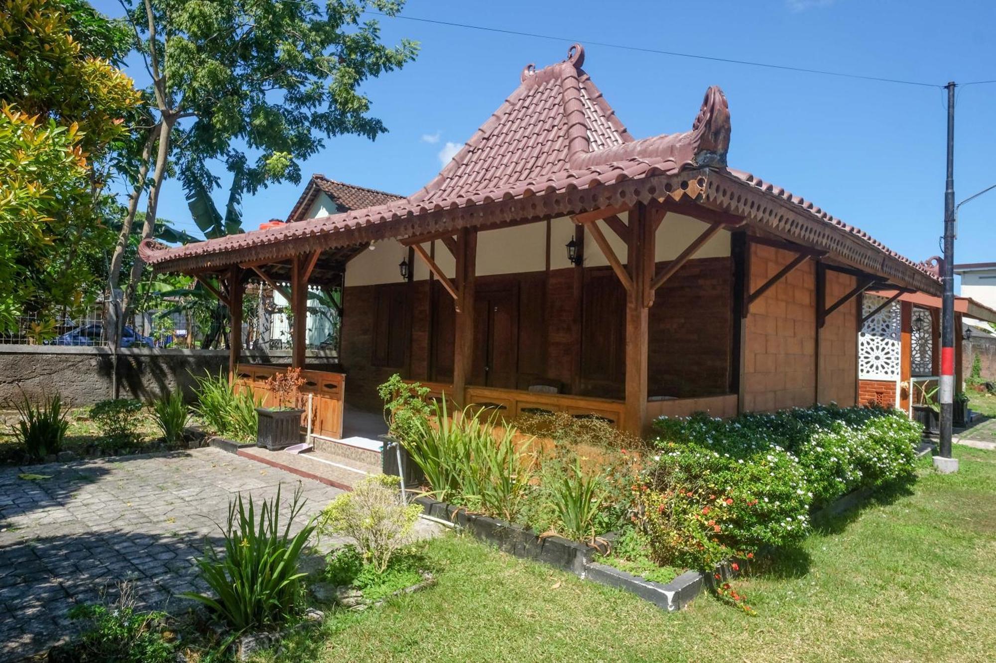 Hotel Reddoorz Syariah Near Alun Alun Wonosari Exteriér fotografie