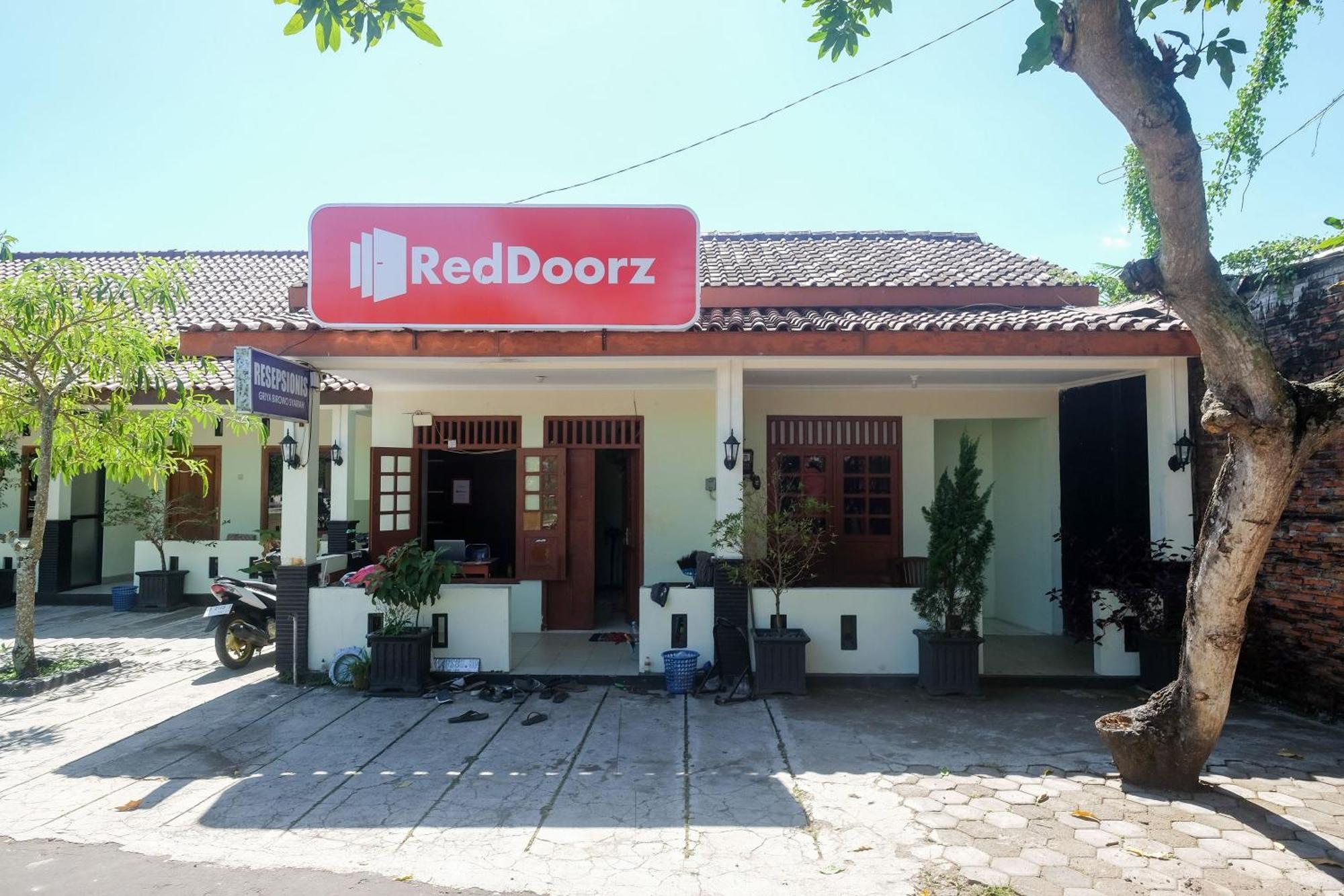 Hotel Reddoorz Syariah Near Alun Alun Wonosari Exteriér fotografie