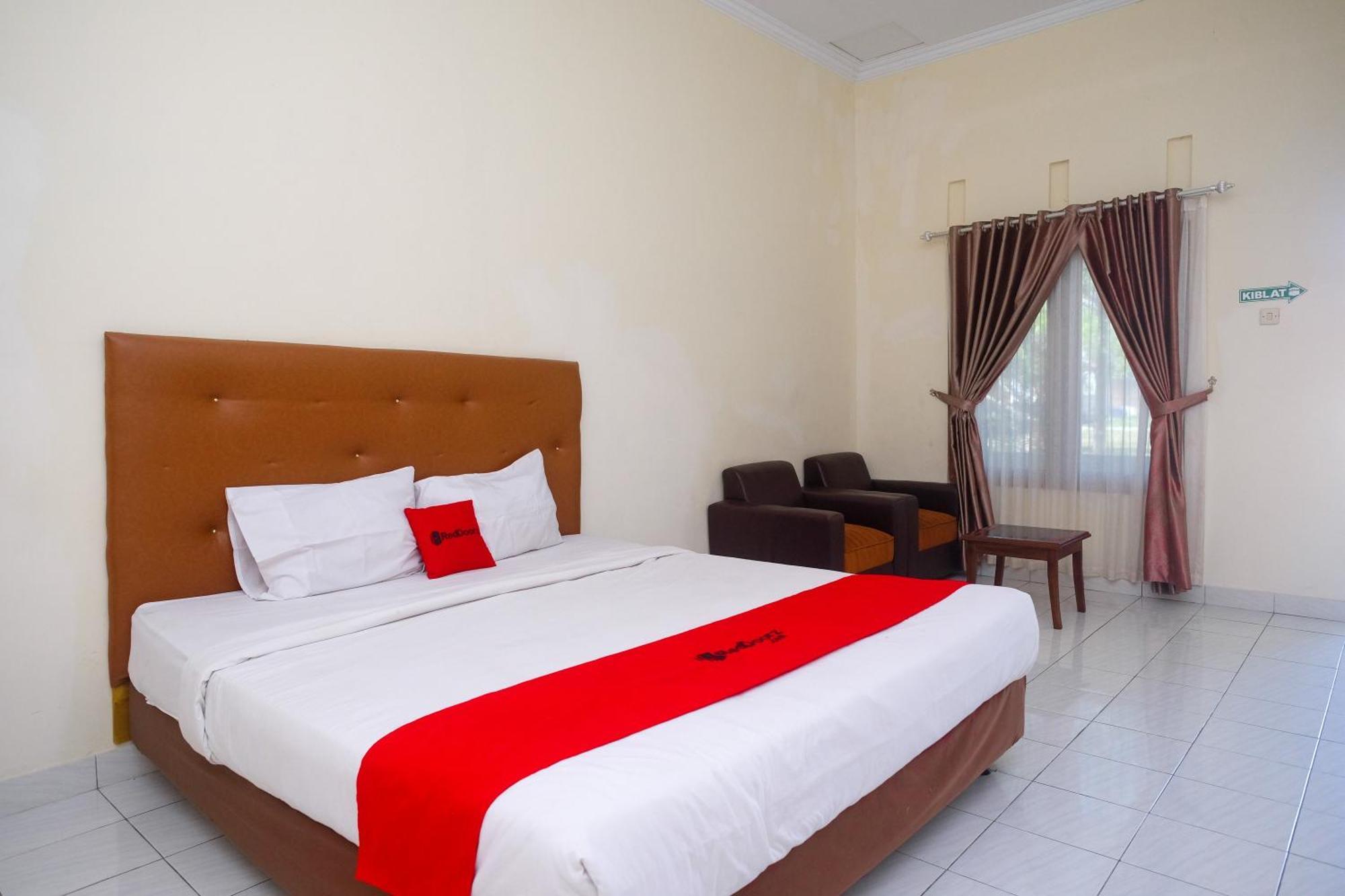 Hotel Reddoorz Syariah Near Alun Alun Wonosari Exteriér fotografie