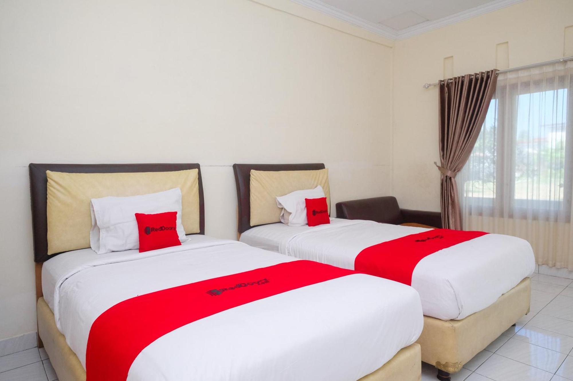 Hotel Reddoorz Syariah Near Alun Alun Wonosari Exteriér fotografie